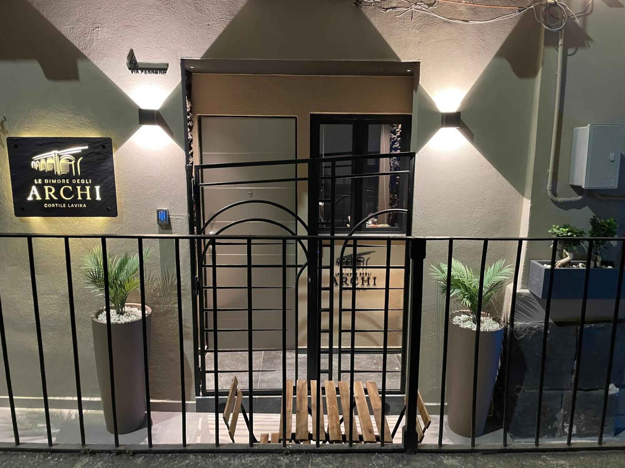 Le Dimore Degli Archi Rooms & Suite Катания Экстерьер фото